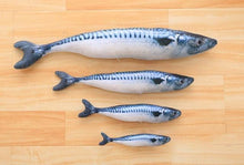 Load image into Gallery viewer, 1:1 Fish Toy for Cats